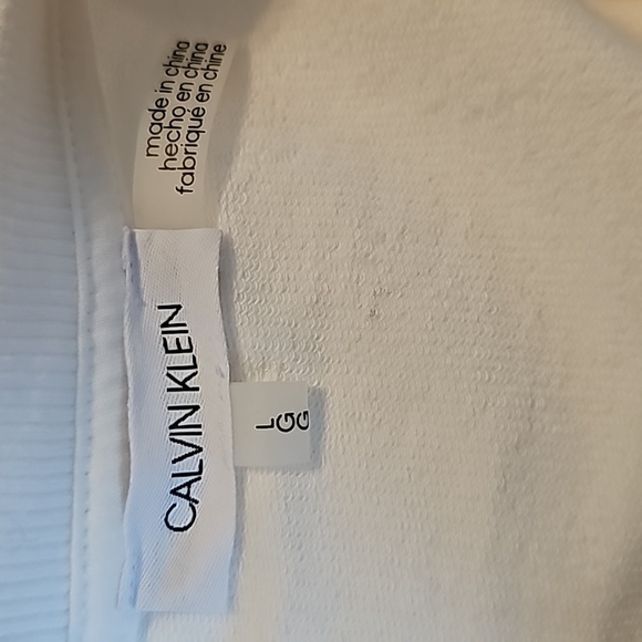 Calvin Klein size large detailed leather on both sleeves - Picture 4 of 4